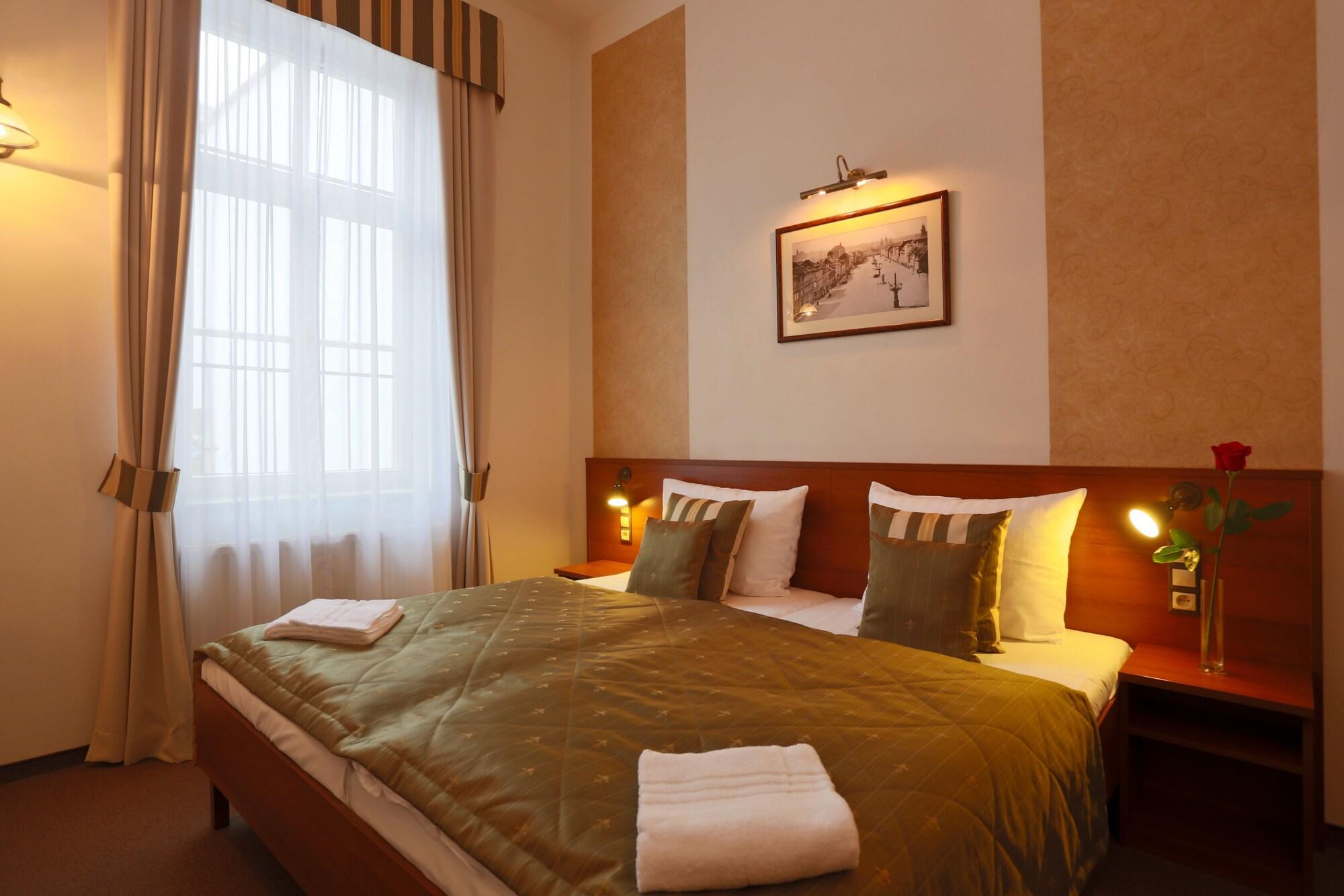 Hotel Svaty Jan 布拉格 外观 照片